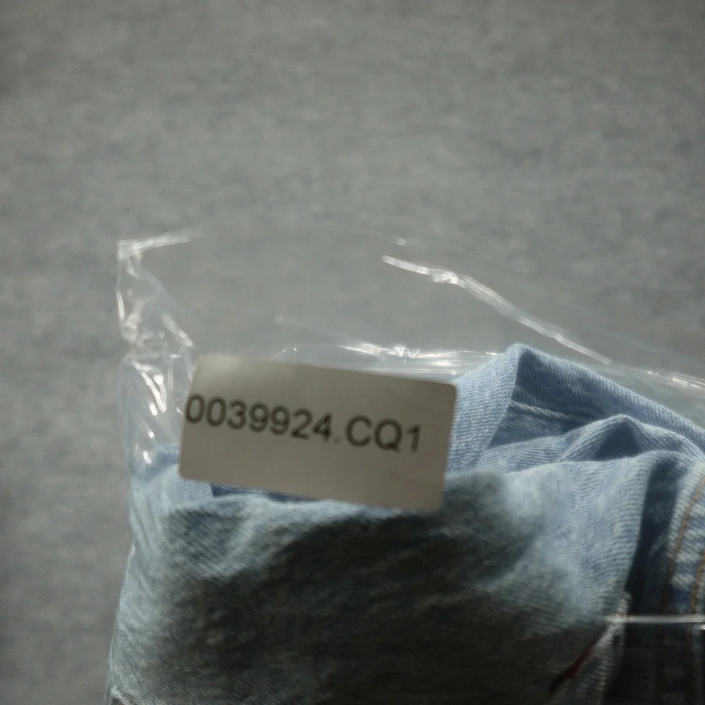 Levi's 501 Jeans Mens 33x32 Light Blue Premium Straight Leg Button Fly Stretch